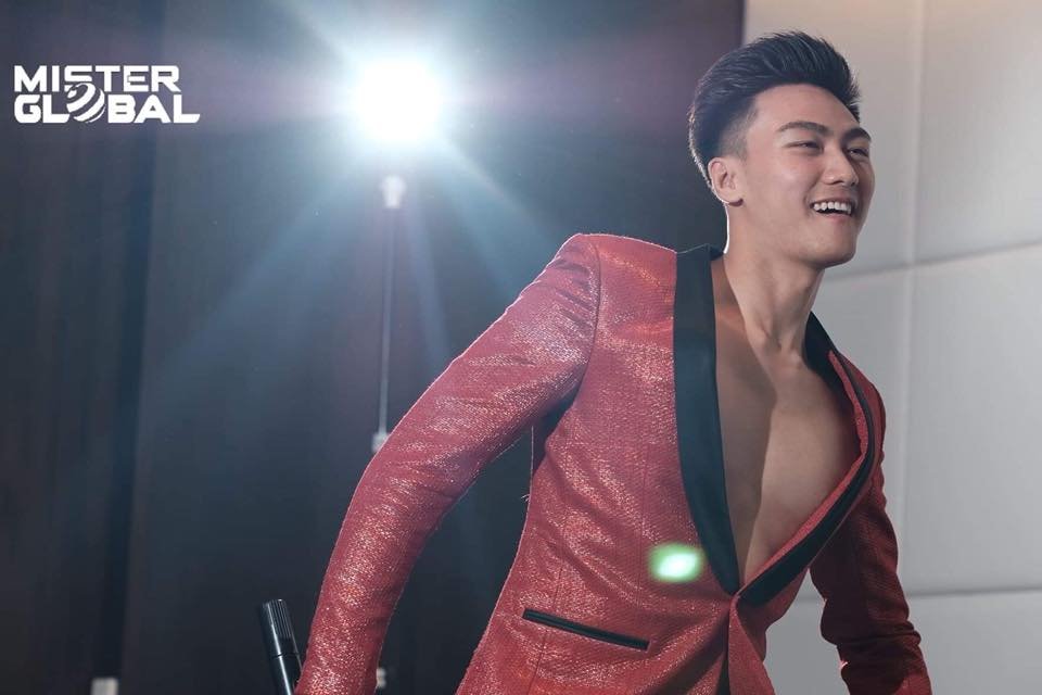 giua-lum-xum-bi-che-6-mui-don-1-mac-trung-kien-dang-so-huu-nhung-loi-the-gi-tai-mister-global-2018