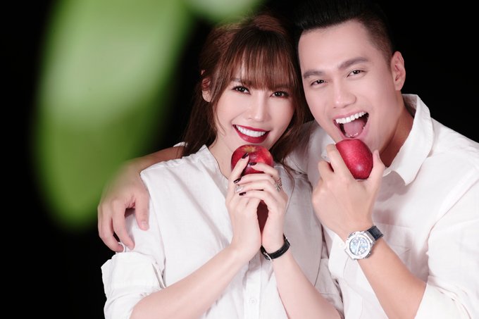 sau-nghi-an-dan-dung-scandal-tinh-cam-que-van-cong-khai-hinh-anh-than-mat-voi-viet-anh