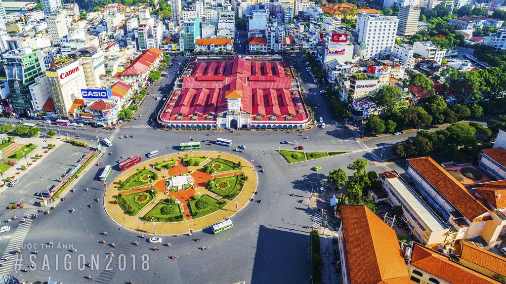 Khoảnh khắc rực rỡ núi non, đô thị, biển cả Việt Nam
