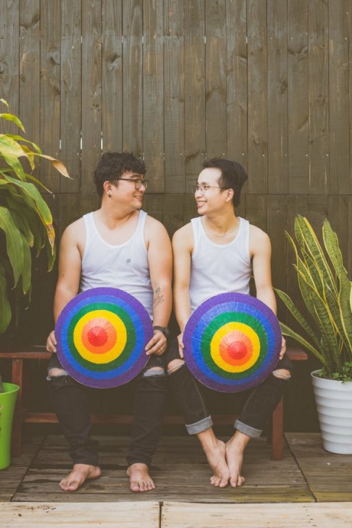 bo-anh-gia-dinh-vua-nhin-la-thay-vui-cua-cap-doi-dong-tinh-nam-sai-gon