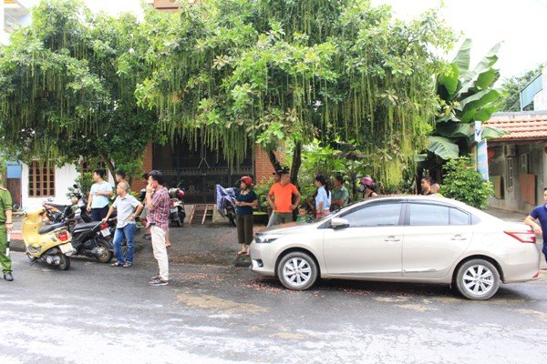 cong-an-tinh-ha-giang-dang-kham-xet-nha-ong-vu-trong-luong