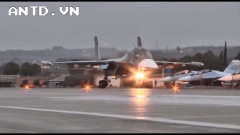 Tổng thống Putin rút chiến đấu cơ khỏi Syria vì sợ sa lầy