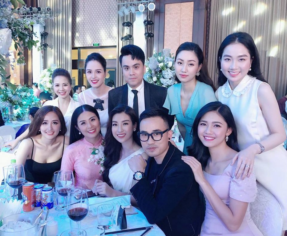 nhung-khoanh-khac-dep-nhu-mo-trong-dam-cuoi-a-hau-tu-anh