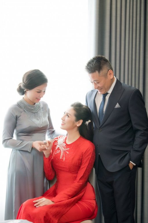 nhung-khoanh-khac-dep-nhu-mo-trong-dam-cuoi-a-hau-tu-anh