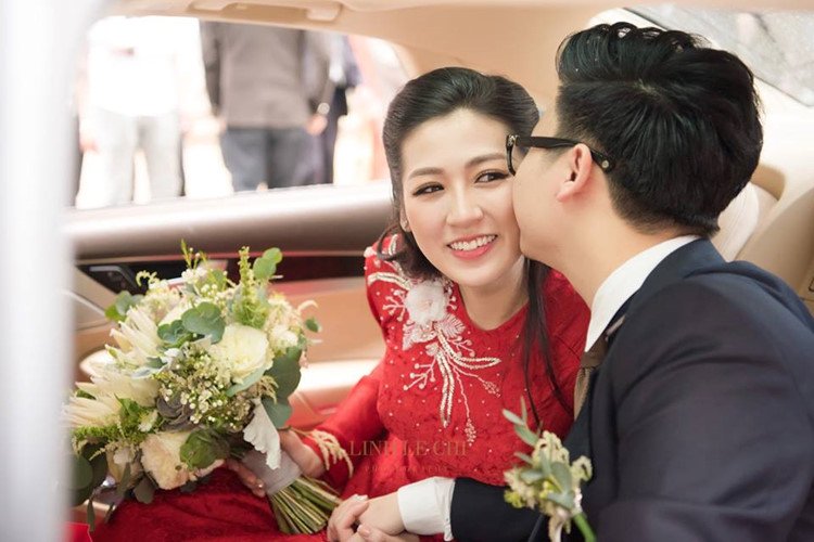 nhung-khoanh-khac-dep-nhu-mo-trong-dam-cuoi-a-hau-tu-anh