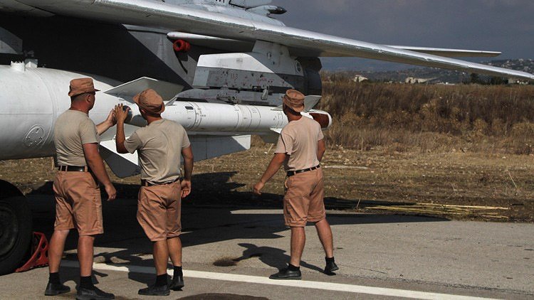 Tổng thống Putin rút chiến đấu cơ khỏi Syria vì sợ sa lầy