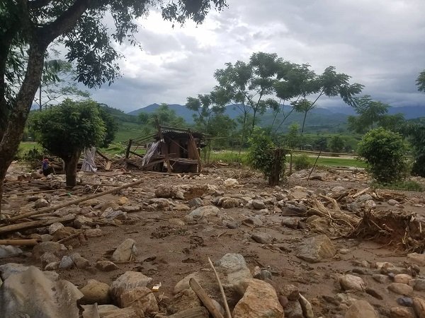 Yên Bái: Chuẩn bị đón dâu, lũ cuốn trôi toàn bộ nhà cửa, phông bạt
