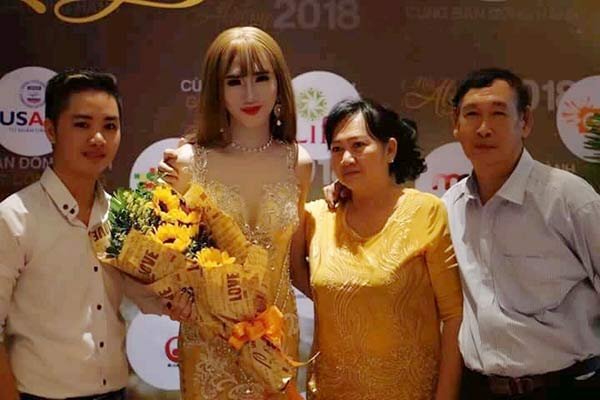Công khai đồng tính: Người bị mắng chửi, kẻ bỏ nhà đi vì bị từ mặt