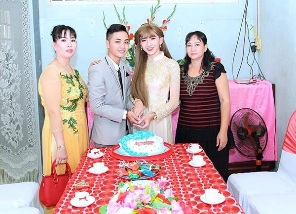 Công khai đồng tính: Người bị mắng chửi, kẻ bỏ nhà đi vì bị từ mặt
