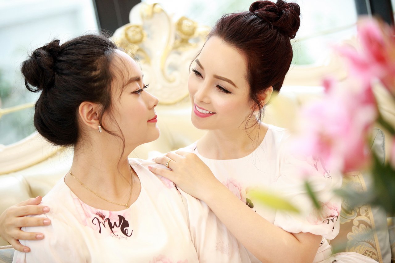 mai-thu-huyen-luon-ton-trong-quyen-rieng-tu-va-quan-diem-cua-cac-con
