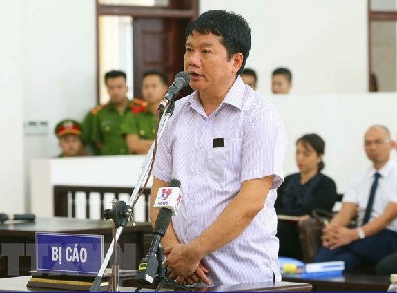 Kho tiền ngàn tỷ của Phan Sào Nam: Khối tiền hàng tấn, đếm cả ngày không hết