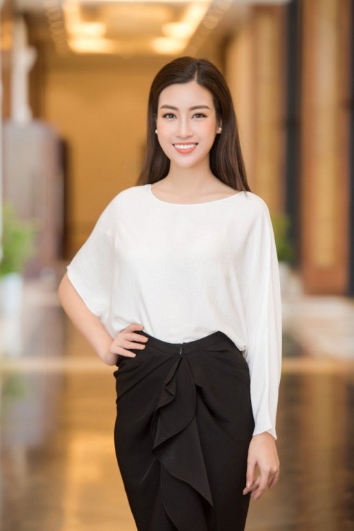 dien-do-goi-cam-nhan-sac-hoa-hau-do-my-linh-ngay-cang-toa-sang-sau-2-nam-dang-quang