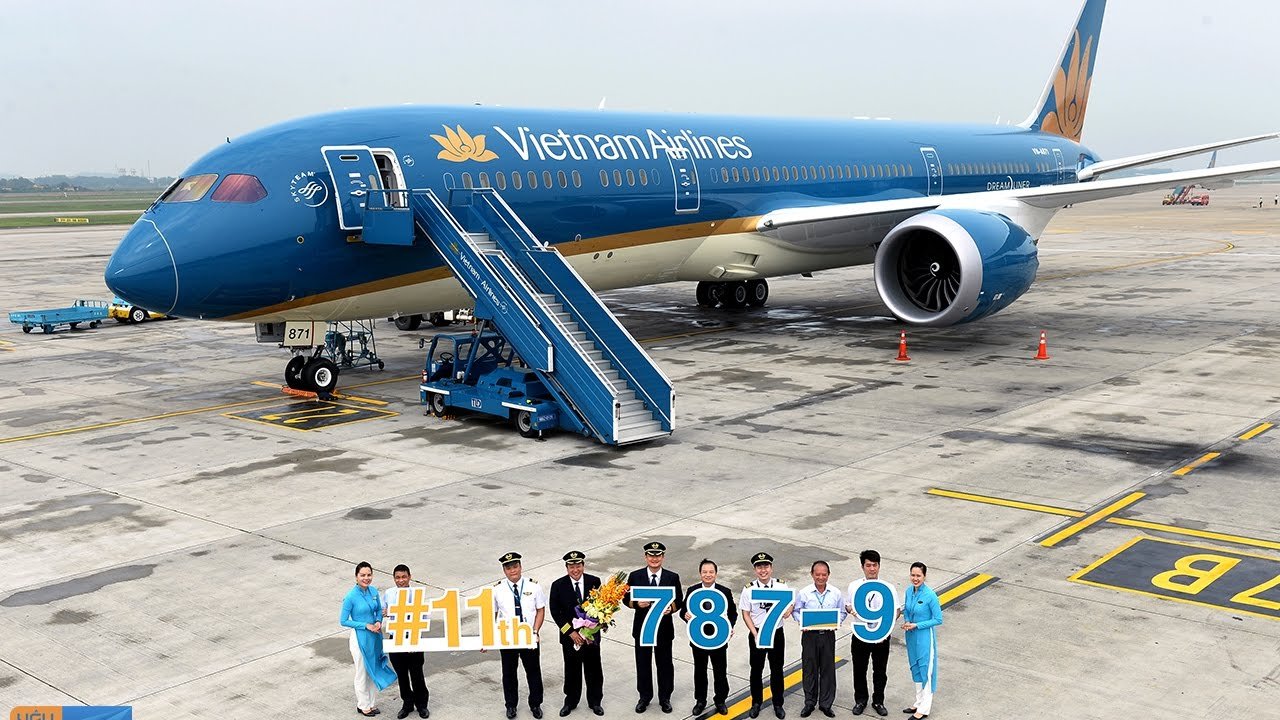 khach-hang-viet-nam-airlines-ngac-nhien-khi-thay-cu-lao-cham-gan-phan-thiet