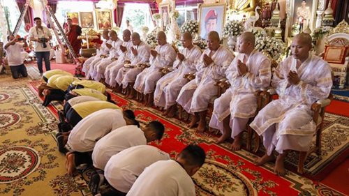 thai-lan-doi-bong-lon-hoang-xuong-toc-di-tu