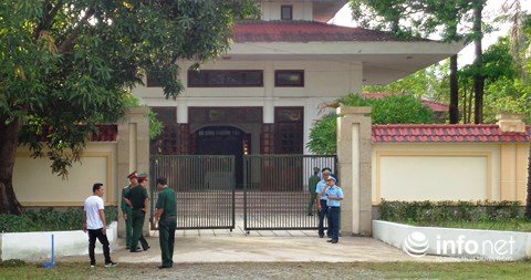 vu-roi-may-bay-quan-su-su22-o-nghe-an-thi-the-hai-phi-cong-hy-sinh-duoc-dua-ve-nha-tang-le-nha-tang-le-quan-khu-4