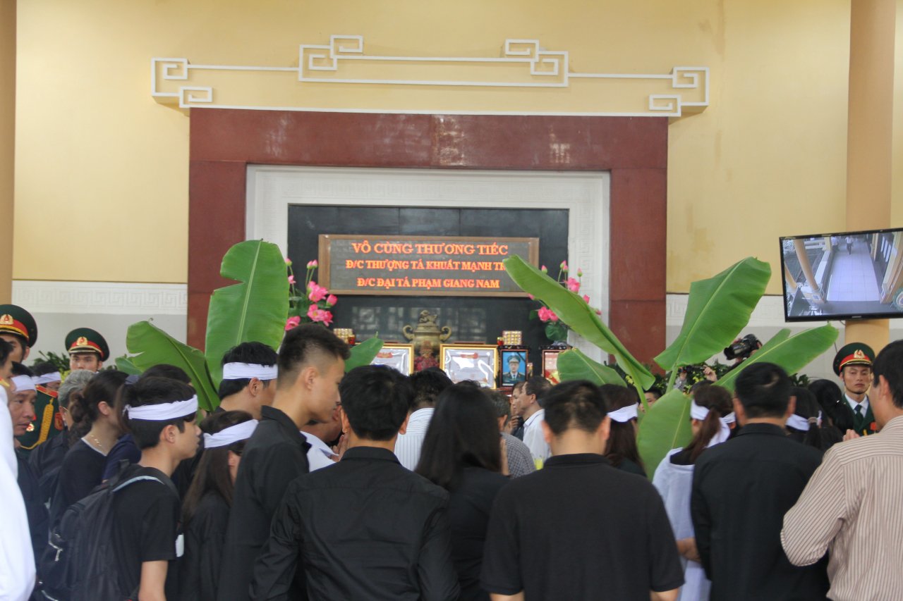 dam-nuoc-mat-tien-dua-hai-chien-sy-phi-cong-hy-sinh-trong-vu-roi-may-bay-su22