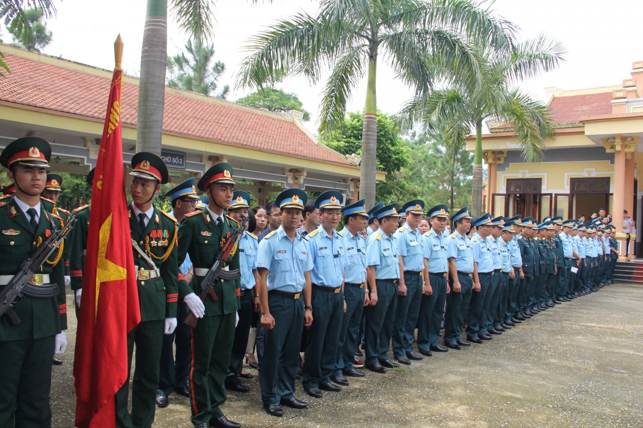 dam-nuoc-mat-tien-dua-hai-chien-sy-phi-cong-hy-sinh-trong-vu-roi-may-bay-su22