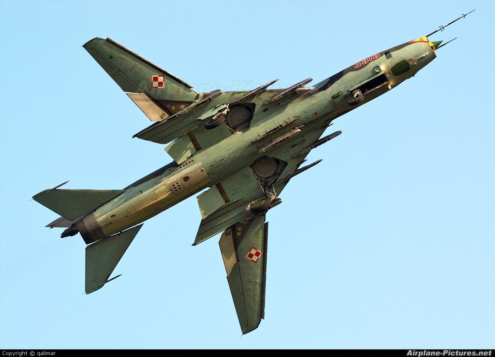 Su-22M - phiên bản xuất khẩu của Su-17M3, ngược lại, được trang bị động cơ R-29BS-300 và đưa vào sản xuất từ 1977-1981. Những khác hàng chính sử dụng Su-22M, bao gồm Iraq, Afghanistan, Peru, Libya, Yemen và Syria. - Ảnh: topwar.ru