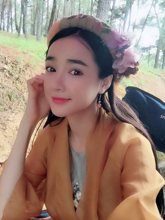 sau-nghi-van-cung-truong-giang-di-thai-lan-du-lich-nha-phuong-bat-ngo-tai-xuat-xinh-dep-va-tiet-lo-chi-mat-20-giay-la-co-the-khoc
