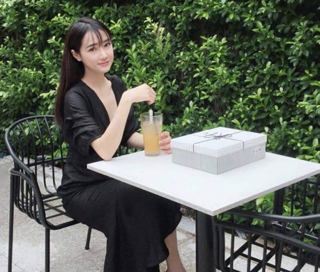 sau-nghi-van-cung-truong-giang-di-thai-lan-du-lich-nha-phuong-bat-ngo-tai-xuat-xinh-dep-va-tiet-lo-chi-mat-20-giay-la-co-the-khoc