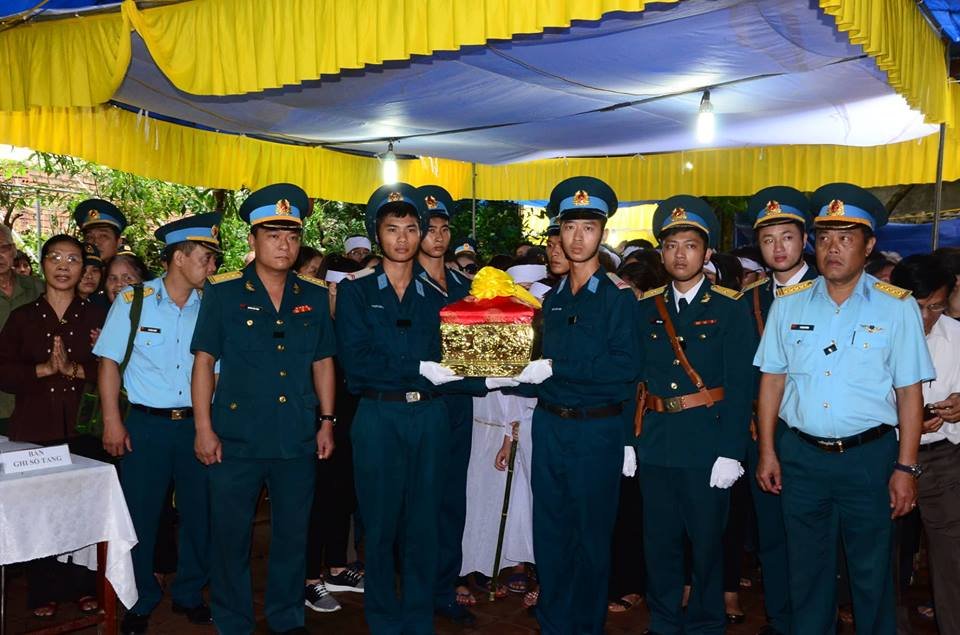 son-tay-mua-buon-don-phi-cong-su-22-hy-sinh-ve-dat-me