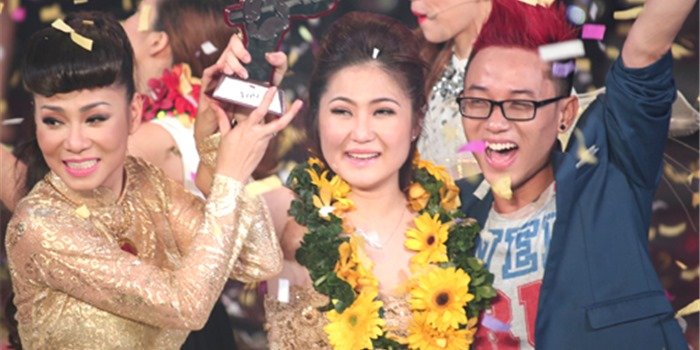 chuyen-cua-sao-buoc-qua-loat-scandal-chan-dong-showbiz-huong-tram-but-pha-ngoan-muc-o-tuoi-23