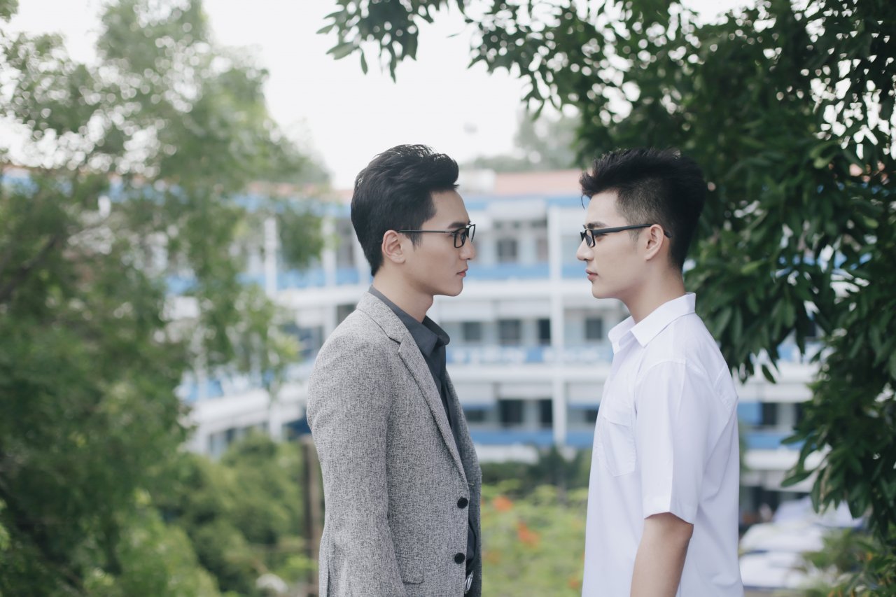 phat-sot-voi-nu-hon-ngot-lim-cua-thay-giao-hoc-tro-trong-bo-phim-dam-my-viet-hot-nhat-he-2018