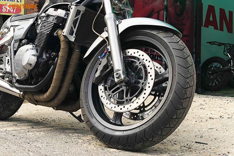 Honda CB1300 đời 98 độ cafe racer cực chất ở Bến Tre
