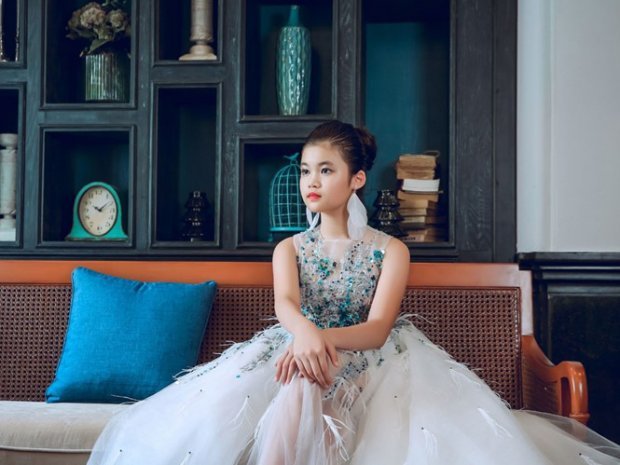 nhan-sac-noi-bat-cua-be-gai-viet-10-tuoi-vua-dang-quang-hoa-hau-nhi-chau-a-thai-binh-duong-2018