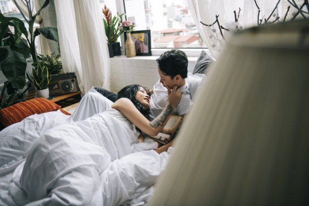 Đằng sau bộ ảnh lãng mạn của cặp đôi đồng tính nữ này là một chuyện tình yêu khá bình yên và giản dị