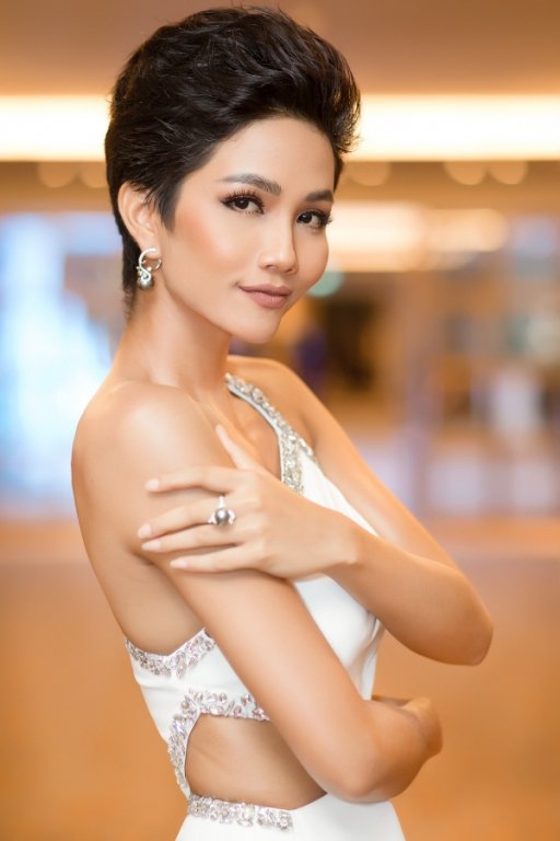 miss-universe-2018-vua-cong-bo-to-chuc-o-thai-lan-hhen-nie-da-duoc-missosology-du-doan-vao-top-5