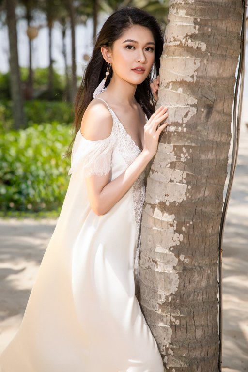 top-3-hoa-hau-viet-nam-2016-dien-dam-trang-khoe-nhan-sac-quyen-ru-truoc-khi-het-nhiem-ky