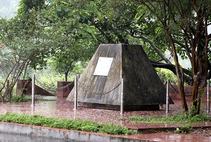 Bí mật lá thư 'chôn' trong khối bê tông 10 tấn gửi hậu thế ở Thủy điện Hòa Bình