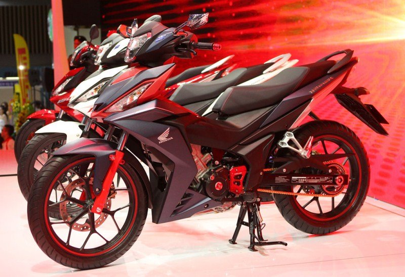 co-nen-lua-chon-yamaha-exciter-2019-hay-honda-winner-2018