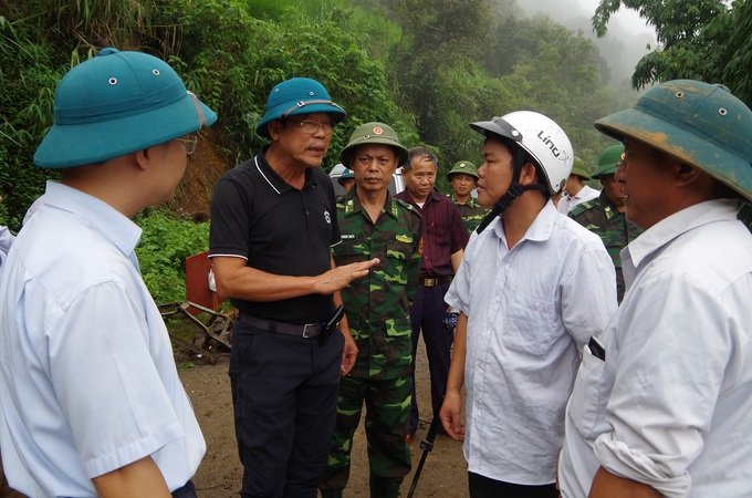 bo-doi-dam-mua-dung-nha-sap-tim-nguoi-mat-tich-o-lai-chau