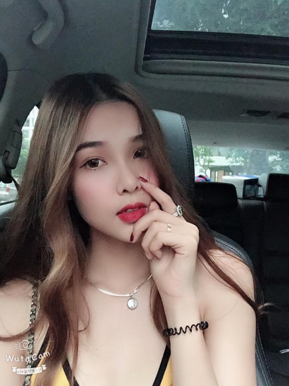 chuyen-cua-sao-ky-han-tiet-lo-bi-ong-xa-mac-hong-quan-ngan-cam-nhieu-thu-sau-ket-hon