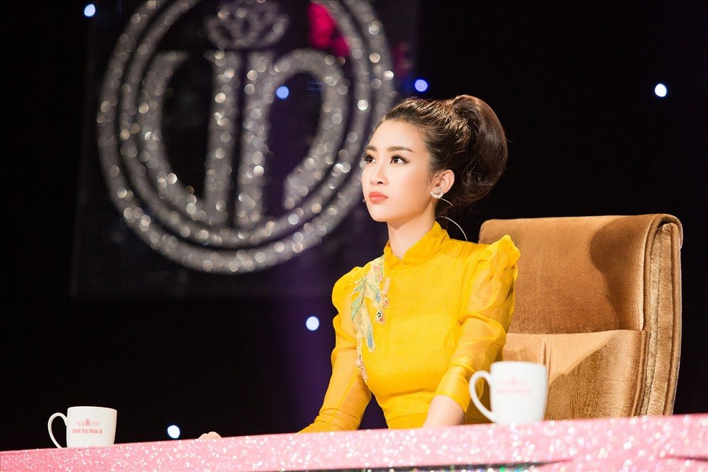 khoanh-khac-4-nguoi-dep-10x-cua-hoa-hau-viet-nam-2018-do-sac-bat-phan-thang-bai-trong-mot-khung-hinh