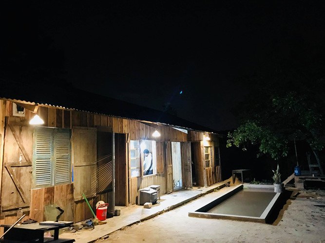 Biến ngôi nhà rách thành homestay, 5 chàng trai gây sốt MXH