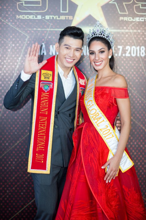 hang-loat-a-hau-sieu-mau-dang-ky-du-an-ngoi-sao-danh-vong-de-gianh-vi-tri-dai-dien-viet-nam-thi-hoa-hau-trai-dat-2018