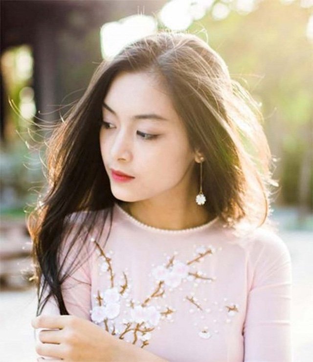 Nữ sinh Việt tại Pháp học giỏi, xinh đẹp 