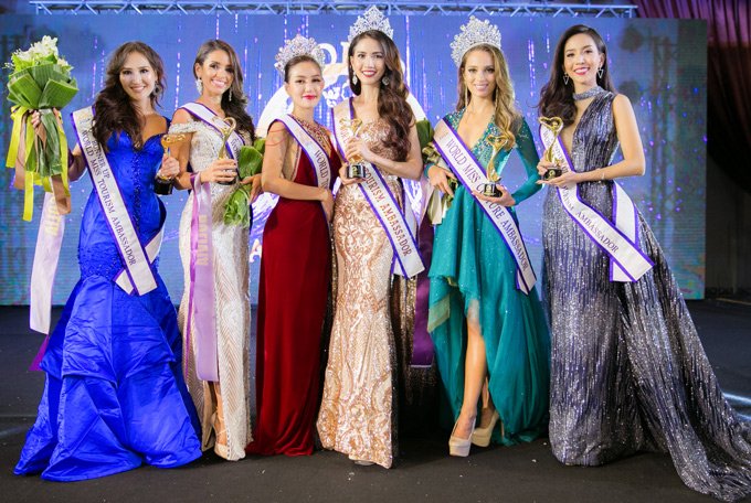 khoanh-khac-dang-quang-hoa-hau-dai-su-du-lich-the-gioi-2018-o-tuoi-27-cua-phan-thi-mo