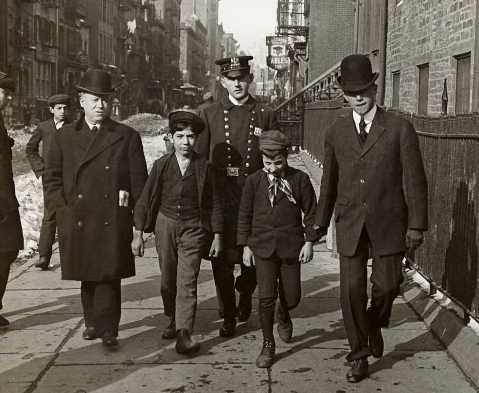 Thế giới ngầm đẫm máu ở New York đầu thế kỷ 20