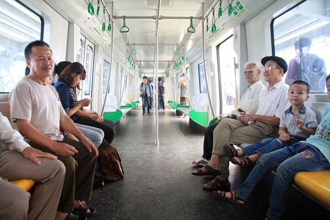 gan-700-nguoi-van-hanh-tau-cat-linh-ha-dong-co-phai-la-nhieu