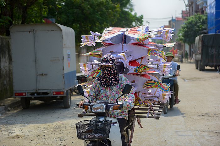 nghe-vang-ma-kiem-boi-trong-thang-co-hon