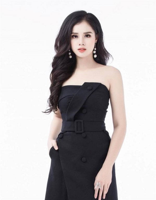 ban-gai-xinh-dep-cua-trong-dai-u23-chung-toi-dang-yeu-khong-quan-tam-du-luan