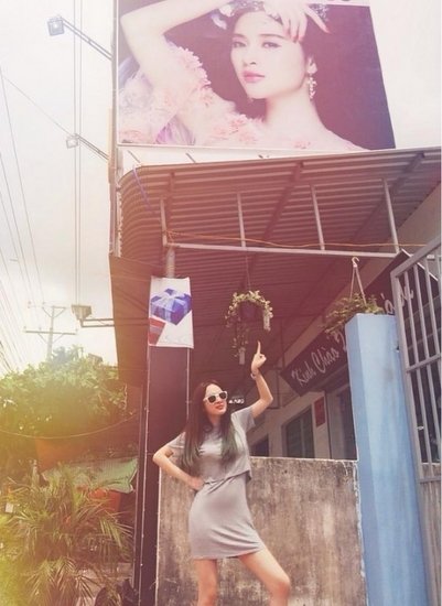sau-thu-minh-bat-khoc-vi-buc-xuc-den-luot-ngoc-trinh-bi-dung-hinh-anh-quang-cao-dich-vu-massage-o-dubai