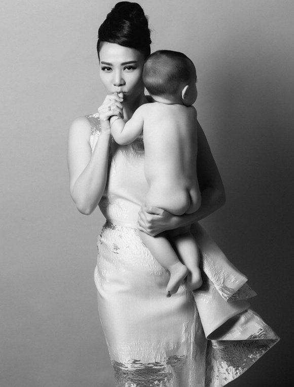 sau-thu-minh-bat-khoc-vi-buc-xuc-den-luot-ngoc-trinh-bi-dung-hinh-anh-quang-cao-dich-vu-massage-o-dubai
