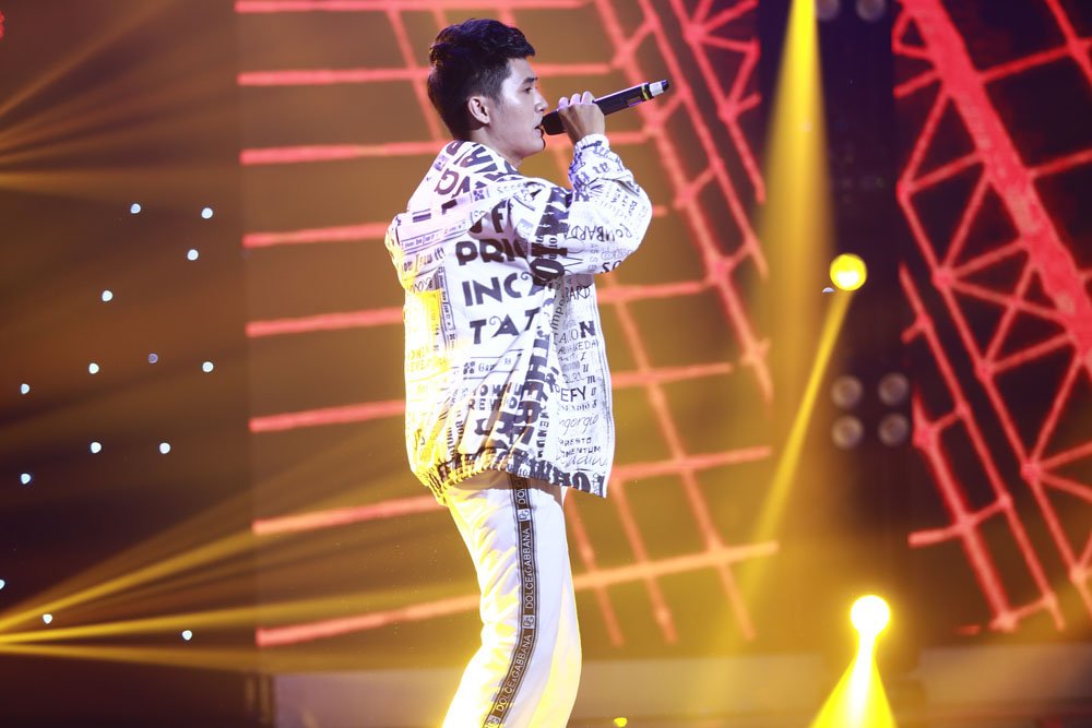 giong-ca-bat-bai-lo-dien-anh-chang-dien-trai-khien-my-tam-dam-vinh-hung-lam-truong-dong-loat-muon-hop-tac