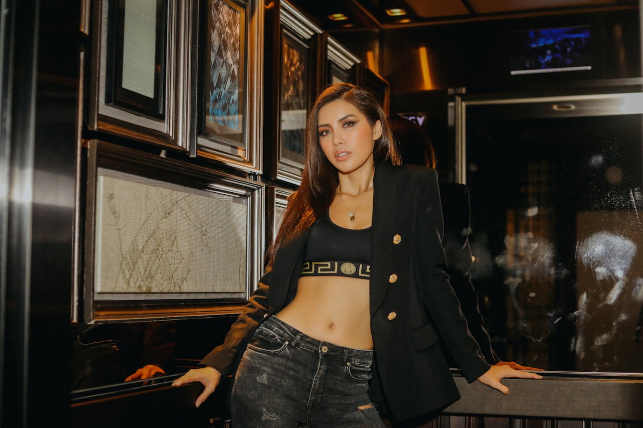 minh-tu-do-dang-cung-rima-thanh-vy-va-dan-thi-sinh-asias-next-top-model-mua-thu-6-tai-thai-lan