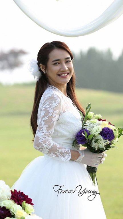 nhung-lan-nha-phuong-dien-vay-co-dau-dep-nhu-thien-than
